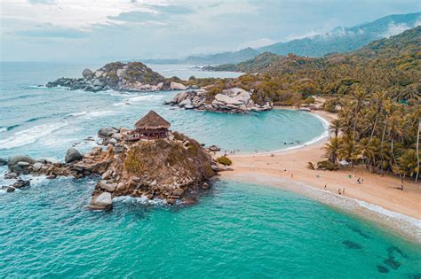 Parque Tayrona: İstila Edilemeyecek Muhteşem Bir Kumsal ve Biyoçeşitlilik Şöleni!