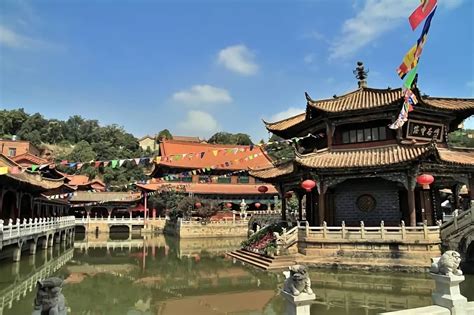 Yuantong Temple: Şehrin Kalbindeki Barış ve Tarihin İzleri!