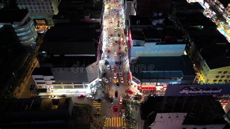 Bukit Bintang Tepesindeki Yıldızlar Gibi Parlayan Işıklandırma ve Şehir Görüntüsü!